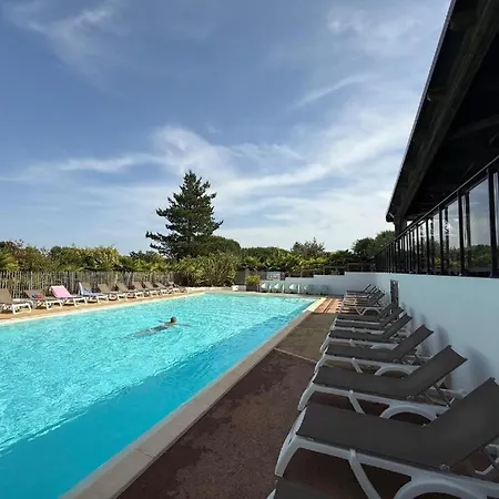 مكان تخييم Mobil-home Dans Ouvert A L'annee ليه موتيرس-ليه-ماوكسافيتس